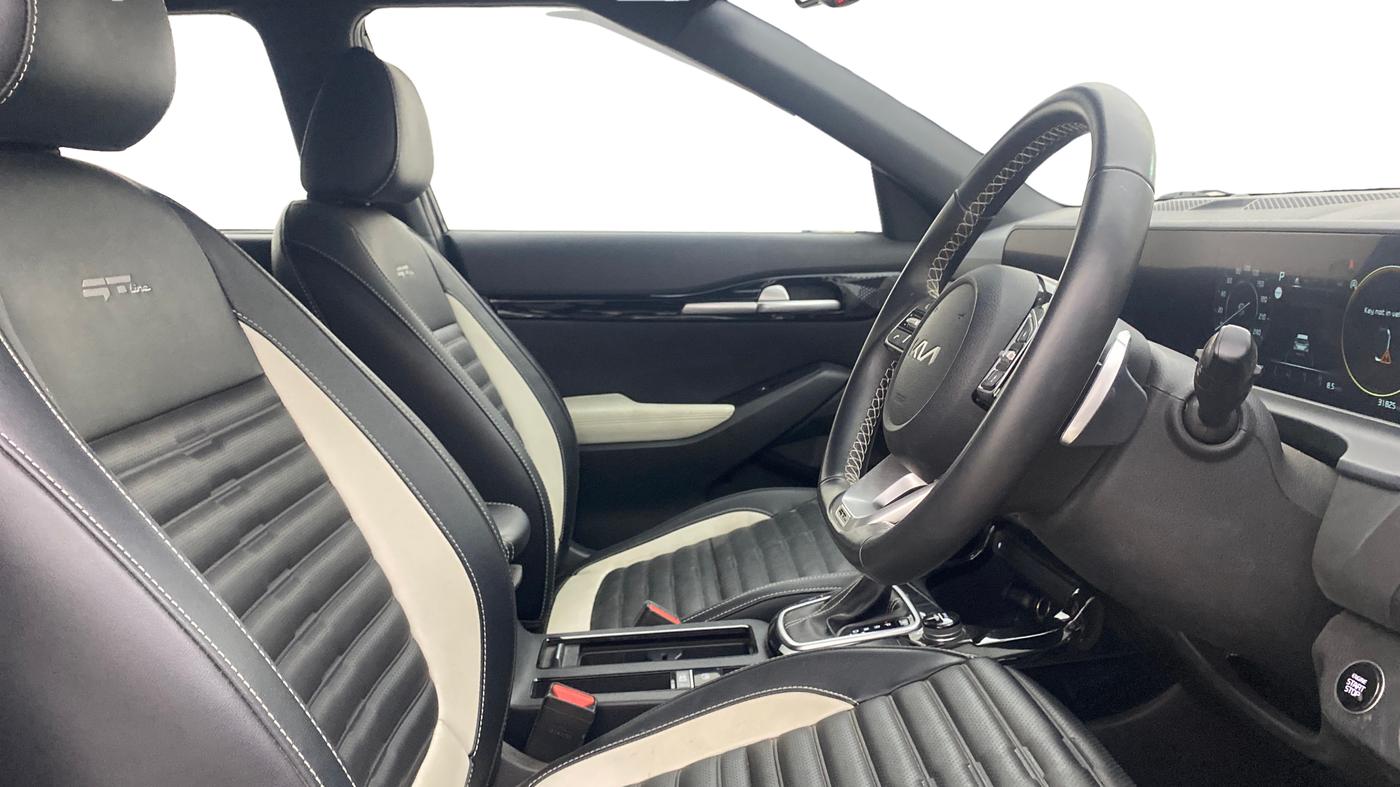 2023 KIA SELTOS  GTX Plus 1.5 Turbo Petrol DCT, Petrol, Automatic, 31,697 km, Right Side Front Door Cabin