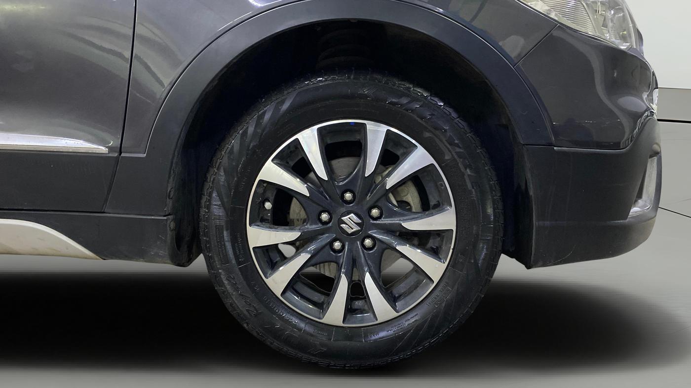 2022 Maruti S Cross ZETA 1.5, Petrol, Manual, 60,692 km, Right Front Wheel