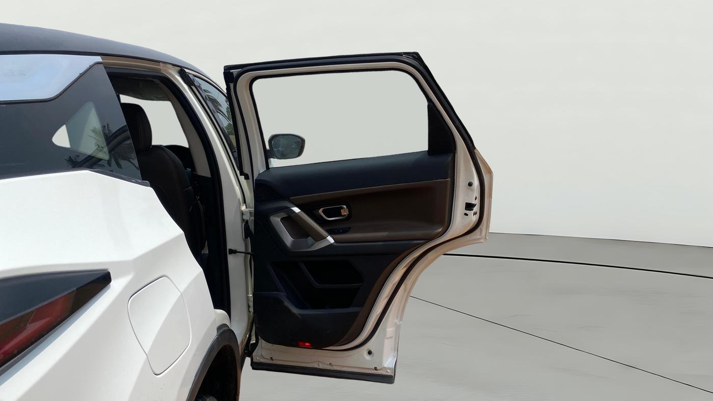 2020 Tata Harrier XZA 2.0L, Diesel, Automatic, 1,34,949 km, RHS Rear Door