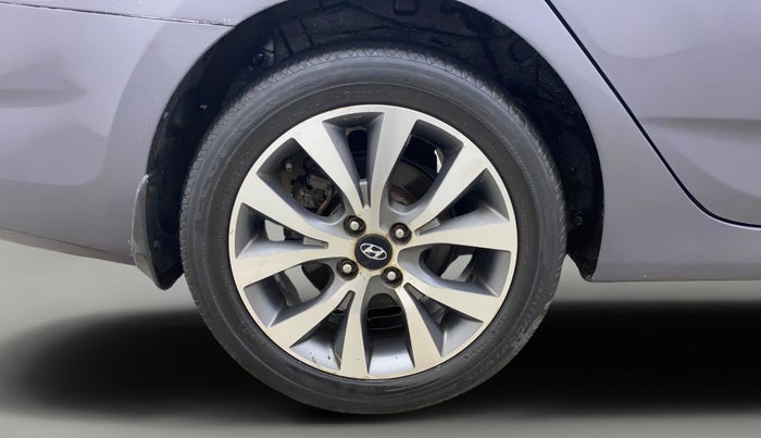 2014 Hyundai Verna FLUIDIC 1.6 CRDI SX AT, Diesel, Automatic, 81,531 km, Right Rear Wheel