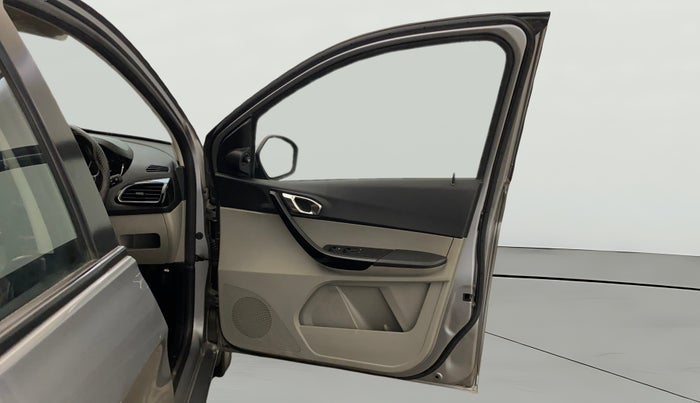 2018 Tata Tiago XZA PETROL, Petrol, Automatic, 84,675 km, RHS Front Door