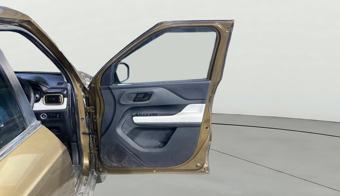 2023 Tata PUNCH ACCOMPLISHED MT CNG, CNG, Manual, 48,371 km, RHS Front Door