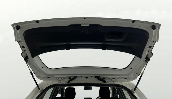 2022 Tata ALTROZ XZ PETROL, Petrol, Manual, 42,656 km, Boot Door Open