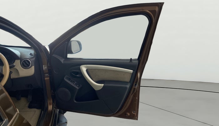 2013 Renault Duster 85 PS RXL DIESEL, Diesel, Manual, 91,445 km, RHS Front Door