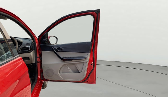 2016 Tata Tiago XT PETROL, Petrol, Manual, 82,724 km, RHS Front Door