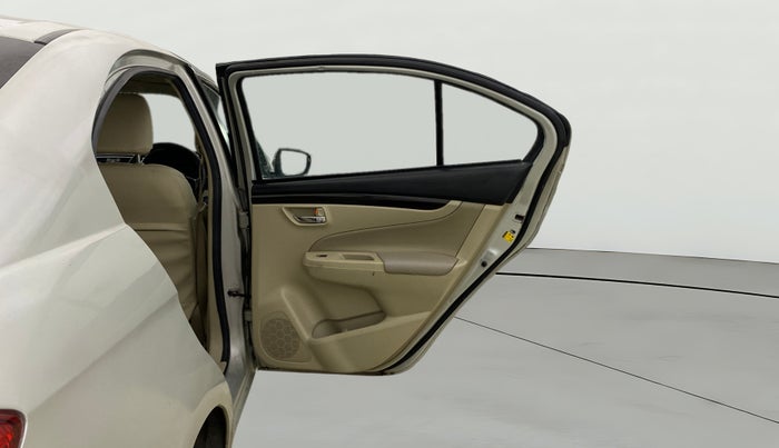 2017 Maruti Ciaz ZDI+ SHVS, Diesel, Manual, 95,421 km, RHS Rear Door