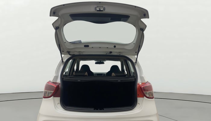 2017 Hyundai Grand i10 ASTA 1.2 KAPPA VTVT, Petrol, Manual, 65,910 km, Boot Door Open