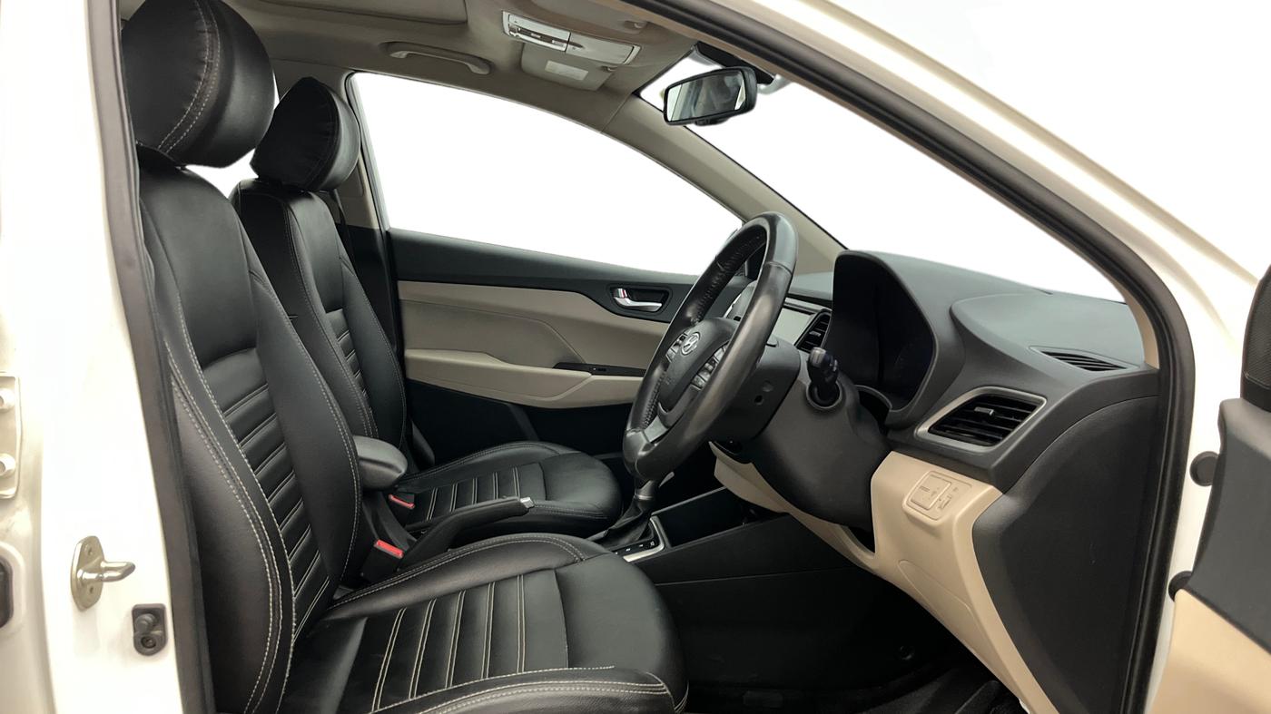 2019 Hyundai Verna 1.6 VTVT SX + AT, Petrol, Automatic, 74,540 km, Right Side Front Door Cabin