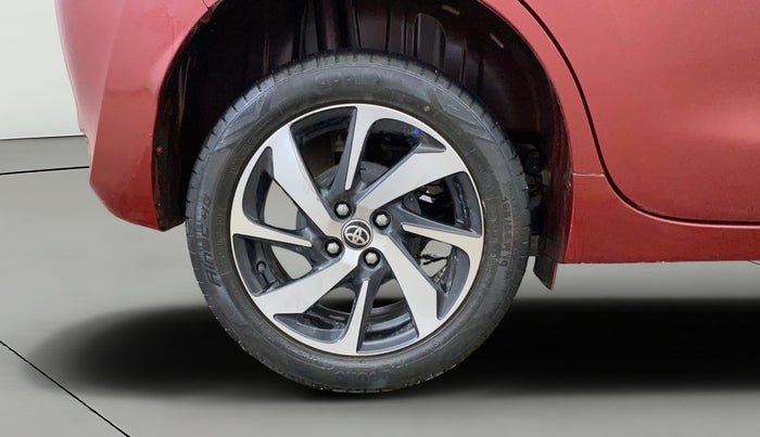 2022 Toyota Glanza V, Petrol, Manual, 46,976 km, Right Rear Wheel