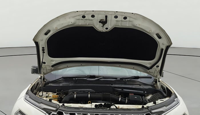 2023 Tata Safari XZA PLUS O 6STR, Diesel, Automatic, 33,899 km, Open Bonet