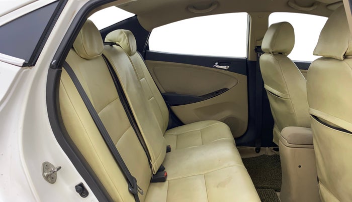 2014 Hyundai Verna FLUIDIC 1.6 CRDI SX AT, Diesel, Automatic, 68,737 km, Right Side Rear Door Cabin