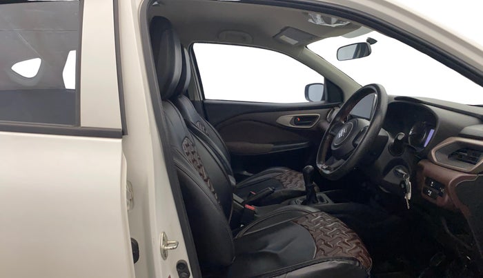 2024 Maruti FRONX SIGMA CNG 1.2 MT, CNG, Manual, 30,102 km, Right Side Front Door Cabin