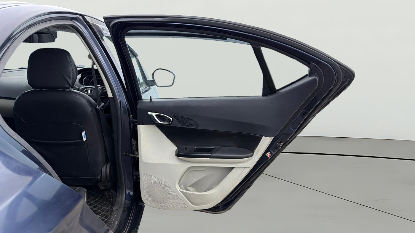 2022 Tata TIGOR XZ PLUS CNG, CNG, Manual, 42,108 km, RHS Rear Door