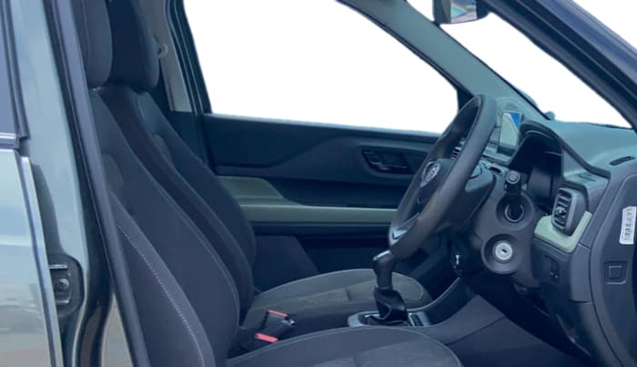 2023 Tata PUNCH ADVENTURE CAMO MT, Petrol, Manual, 32,753 km, Right Side Front Door Cabin