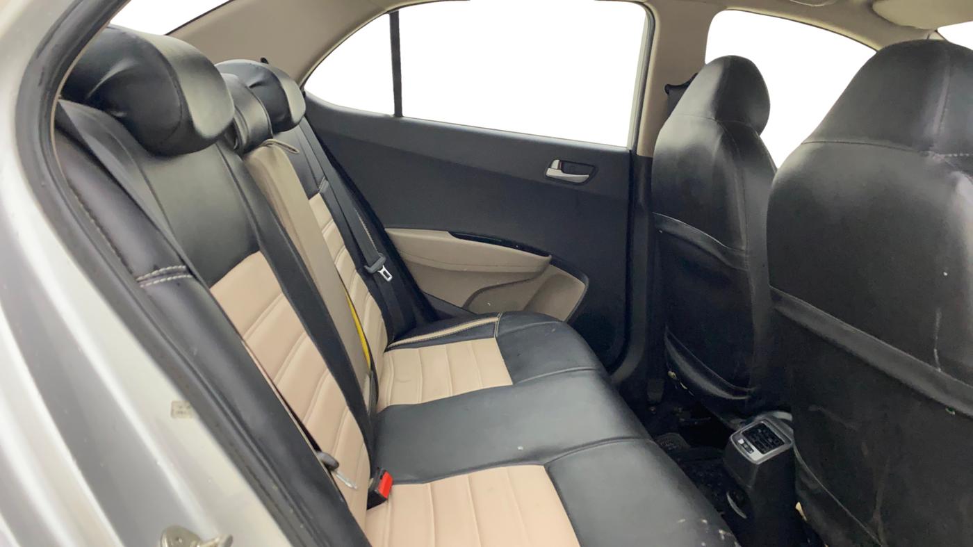 2014 Hyundai Xcent S 1.2, Petrol, Manual, 1,17,926 km, Right Side Rear Door Cabin