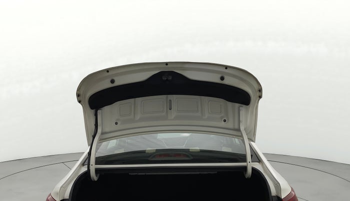 2018 Hyundai Verna 1.6 VTVT SX, Petrol, Manual, 92,675 km, Boot Door Open