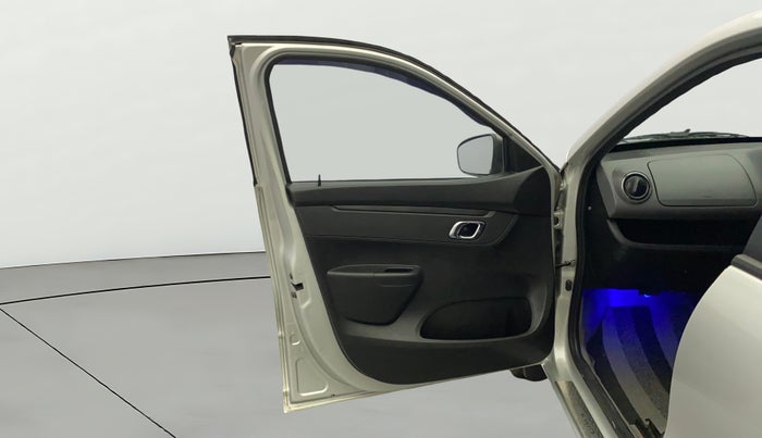 2019 Renault Kwid RXT 1.0, Petrol, Manual, 74,559 km, LHS Front Door