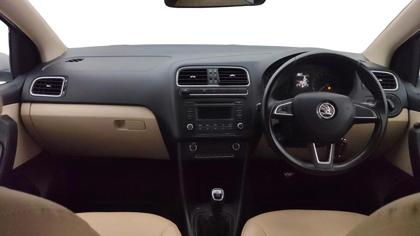 2017 Skoda Rapid AMBITION 1.6 MPI MT, Petrol, Manual, 43,118 km, Dashboard
