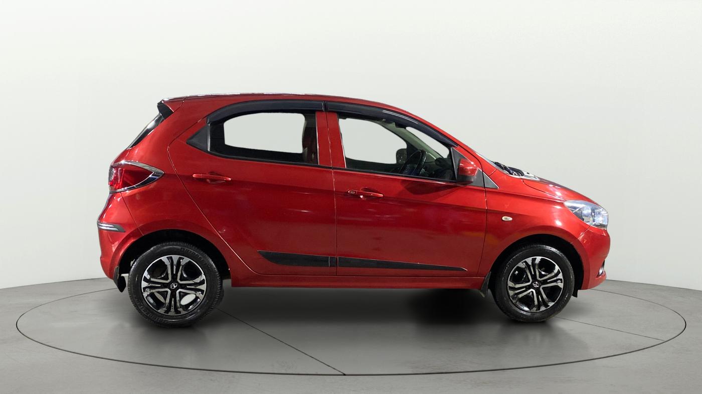 2019 Tata Tiago XZ PETROL, Petrol, Manual, 29,667 km, Right Side View