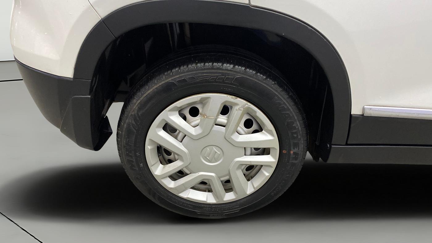 2021 Maruti Vitara Brezza LXI, Petrol, Manual, 20,608 km, Right Rear Wheel