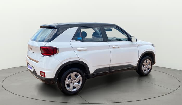 2022 Hyundai VENUE E 1.2, Petrol, Manual, 30,338 km, Right Back Diagonal