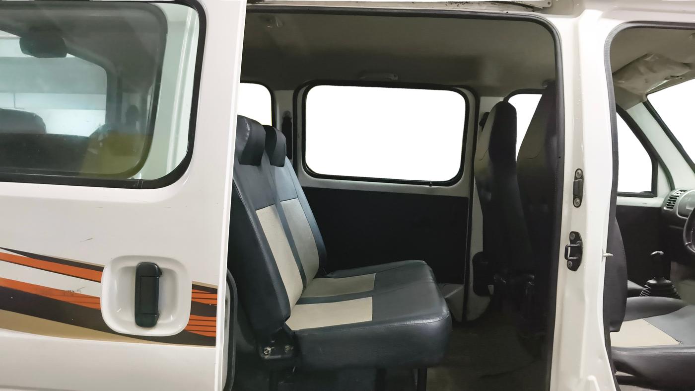 2022 Maruti Eeco 7 STR STD(O), Petrol, Manual, 47,917 km, Right Side Rear Door Cabin