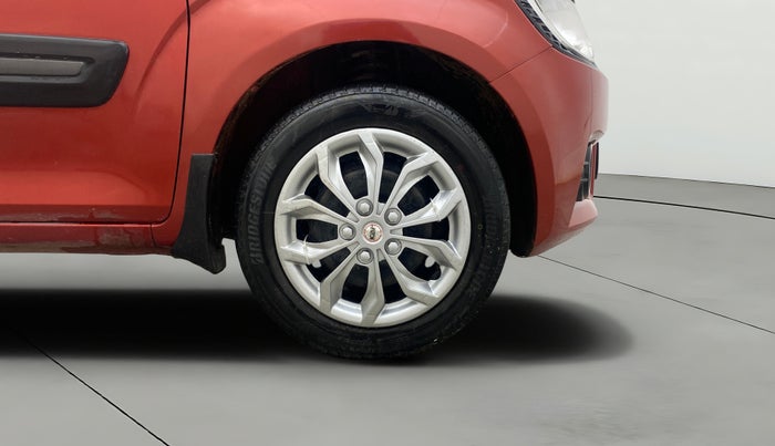 2017 Maruti IGNIS DELTA 1.2, Petrol, Manual, 89,850 km, Right Front Wheel