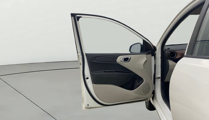 2020 Hyundai AURA SX 1.2 (O), Petrol, Manual, 61,882 km, LHS Front Door