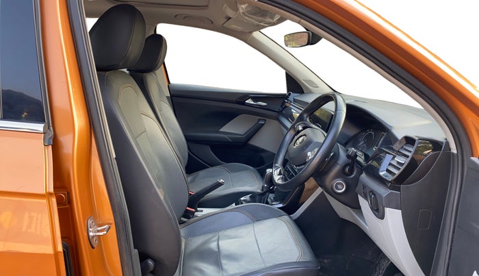 2021 Skoda KUSHAQ STYLE 1.0L TSI AT, Petrol, Automatic, 87,068 km, Right Side Front Door Cabin