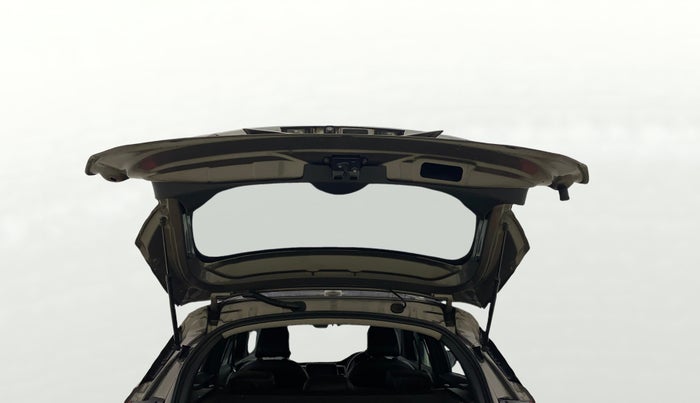 2020 Nissan Kicks XV TURBO 1.3 CVT, Petrol, Automatic, 81,466 km, Boot Door Open