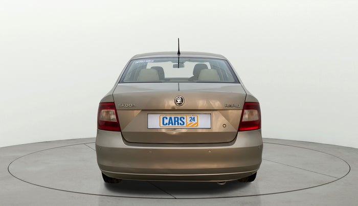 2015 Skoda Rapid AMBITION 1.6 MPI MT, Petrol, Manual, 90,252 km, Back/Rear