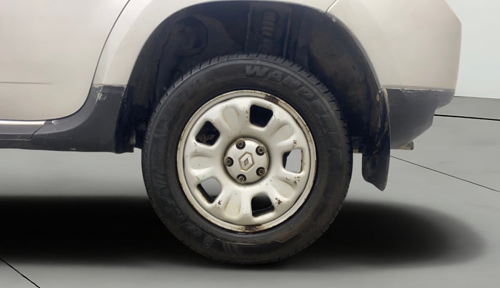 2015 Renault Duster 85 PS RXL PLUS DIESEL, Diesel, Manual, 98,972 km, Left Rear Wheel