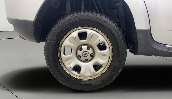 2014 Renault Duster RXL PETROL, Petrol, Manual, 1,25,234 km, Right Rear Wheel