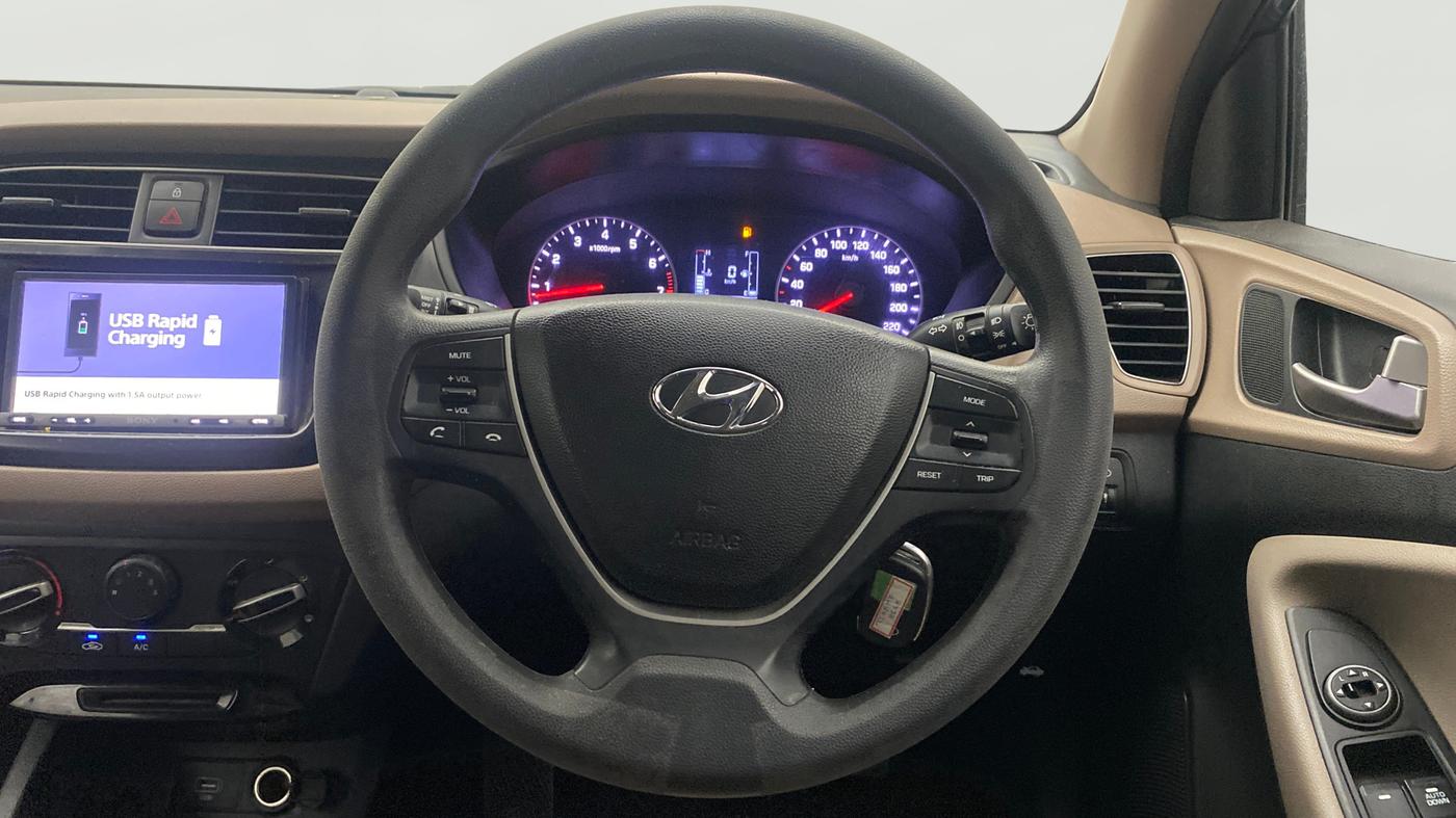2020 Hyundai Elite i20 MAGNA PLUS 1.2, Petrol, Manual, 83,146 km, Steering Wheel Close Up