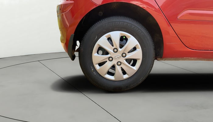2012 Hyundai i10 SPORTZ 1.2 AT, Petrol, Automatic, 32,816 km, Right Rear Wheel
