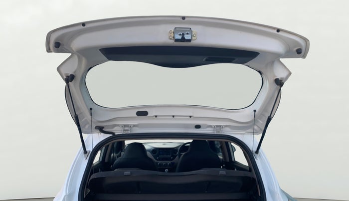 2018 Hyundai Grand i10 SPORTZ 1.2 KAPPA VTVT, Petrol, Manual, 30,616 km, Boot Door Open