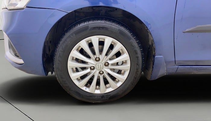 2018 Maruti Ciaz DELTA 1.5 SHVS MT PETROL, Petrol, Manual, 1,01,049 km, Left Front Wheel