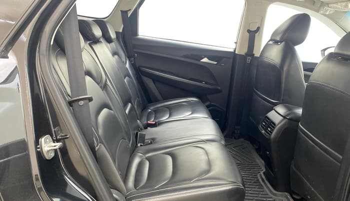 2022 MG HECTOR SHARP 1.5 PETROL CVT, Petrol, Automatic, 89,105 km, Right Side Rear Door Cabin