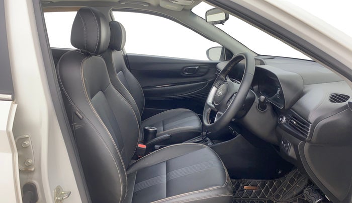 2021 Hyundai NEW I20 ASTA (O) 1.0 TURBO GDI DCT, Petrol, Automatic, 31,681 km, Right Side Front Door Cabin