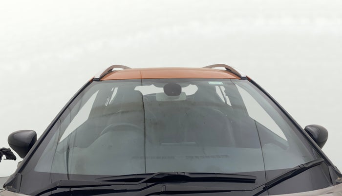 2019 Nissan Kicks XV PREMIUM O DUAL TONE DIESEL, Diesel, Manual, 45,593 km, Front Windshield