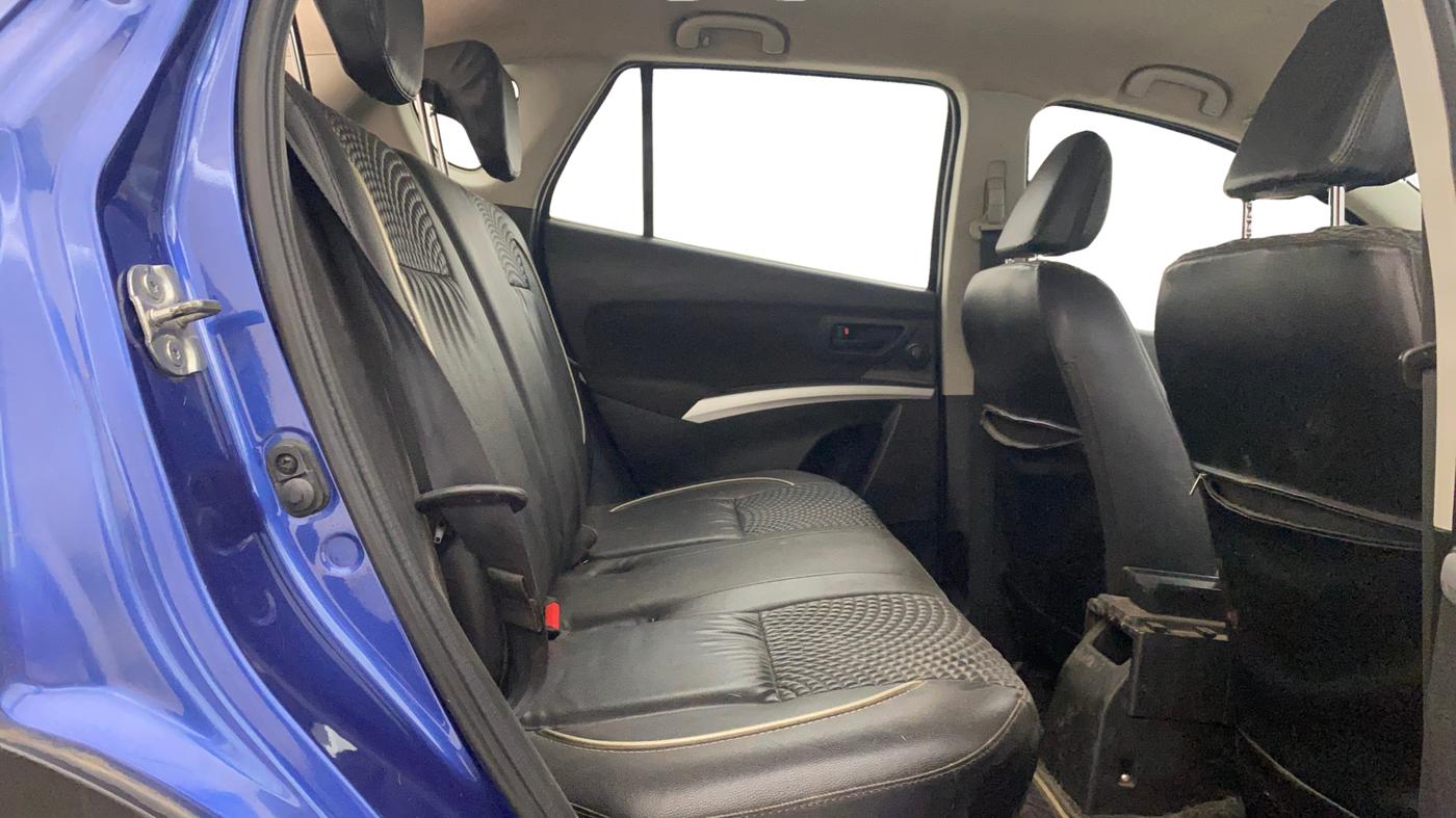 2017 Maruti S Cross SIGMA 1.3, Diesel, Manual, 53,301 km, Right Side Rear Door Cabin