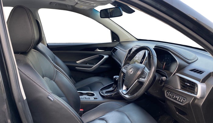 2020 MG HECTOR SHARP 1.5 DCT PETROL, Petrol, Automatic, 96,772 km, Right Side Front Door Cabin