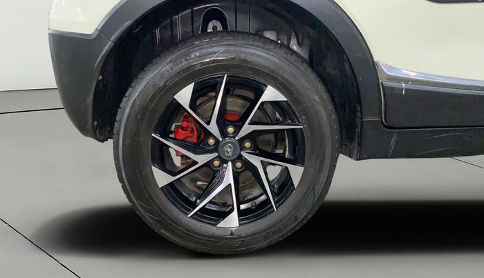 2022 Mahindra XUV300 W8 1.2 PETROL, Petrol, Manual, 48,228 km, Right Rear Wheel