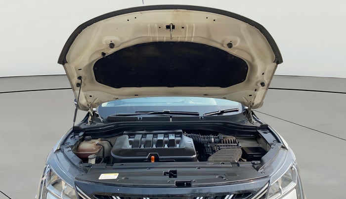 2021 Mahindra XUV700 AX 3 P AT 5 STR, Petrol, Automatic, 65,053 km, Open Bonet