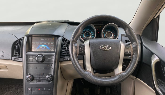 2017 Mahindra XUV500 W6, Diesel, Manual, 88,820 km, Steering Wheel Close Up