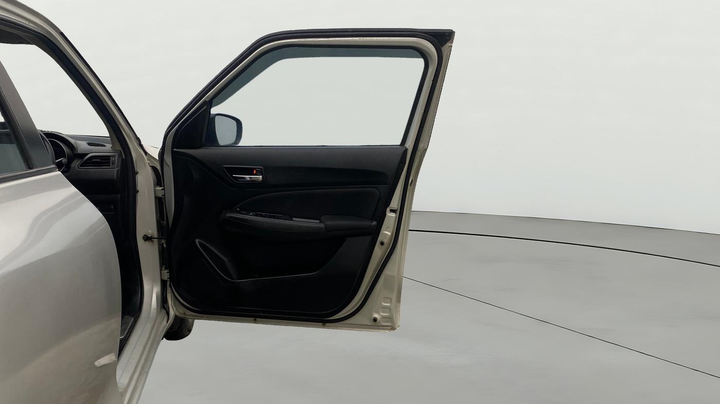 2021 Maruti Swift VXI, Petrol, Manual, 74,982 km, RHS Front Door