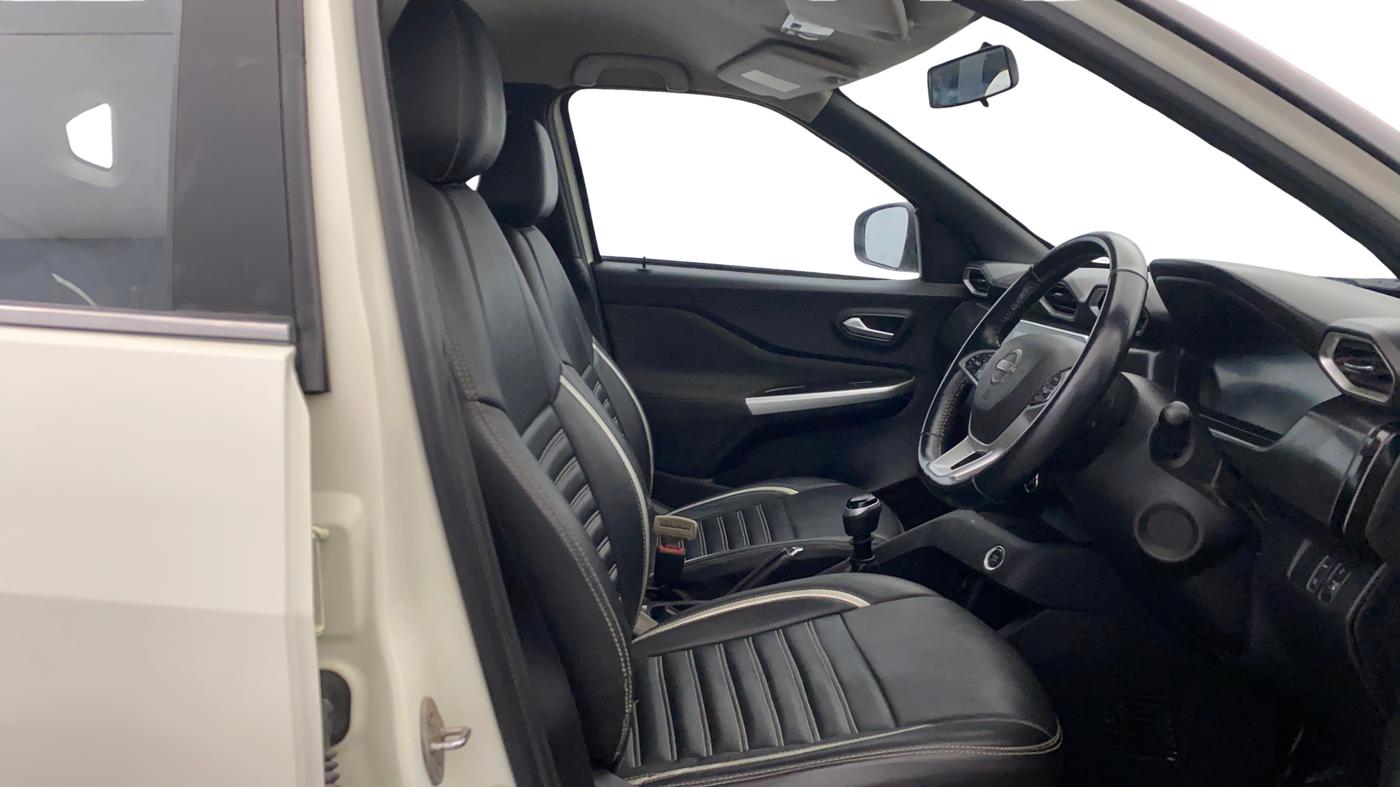 2022 Nissan MAGNITE XV PREMIUM DUAL TONE, Petrol, Manual, 59,286 km, Right Side Front Door Cabin