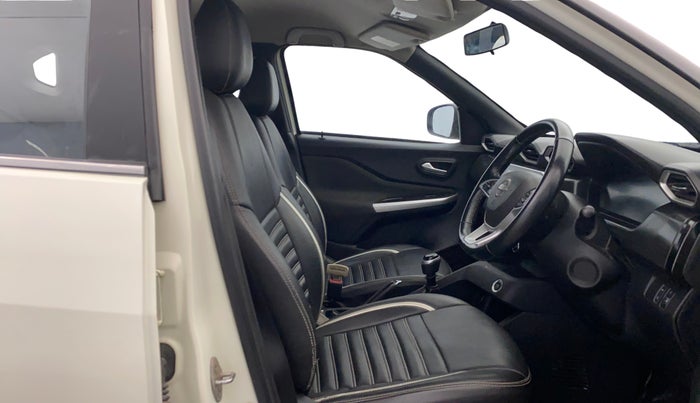 2022 Nissan MAGNITE XV PREMIUM DUAL TONE, Petrol, Manual, 59,286 km, Right Side Front Door Cabin