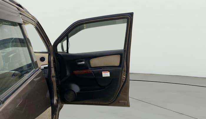 2017 Maruti Wagon R 1.0 LXI CNG, CNG, Manual, 1,07,509 km, RHS Front Door