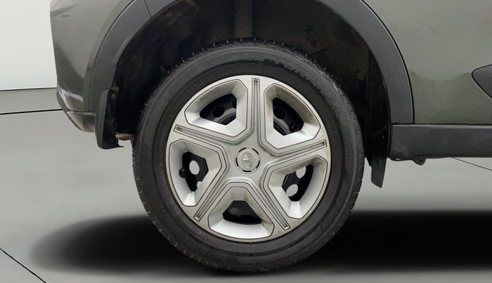 2023 Tata NEXON XMA PLUS SUNROOF PETROL, Petrol, Automatic, 20,224 km, Right Rear Wheel